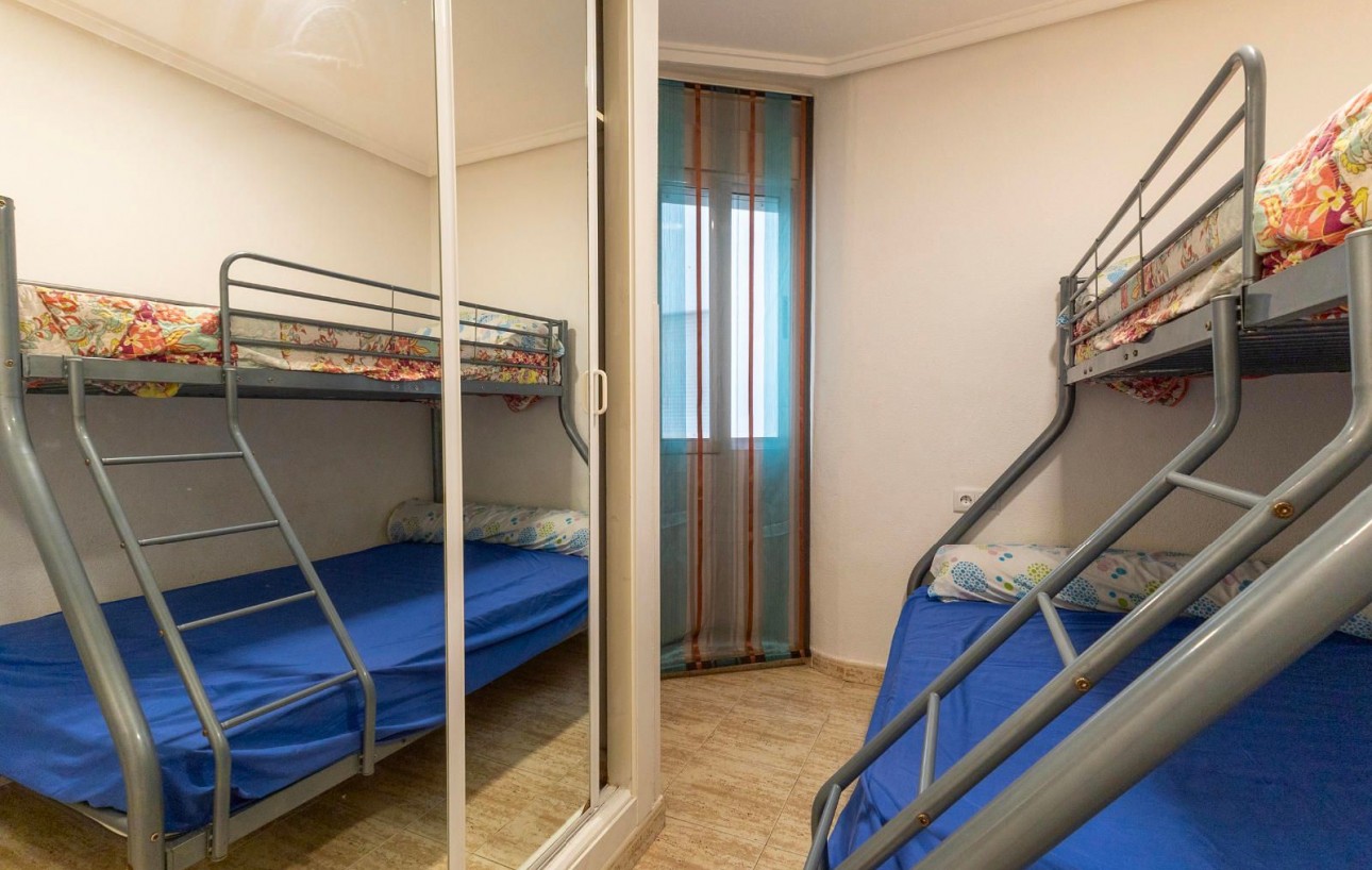 Resale - Lägenhet - Torrevieja - Playa del cura