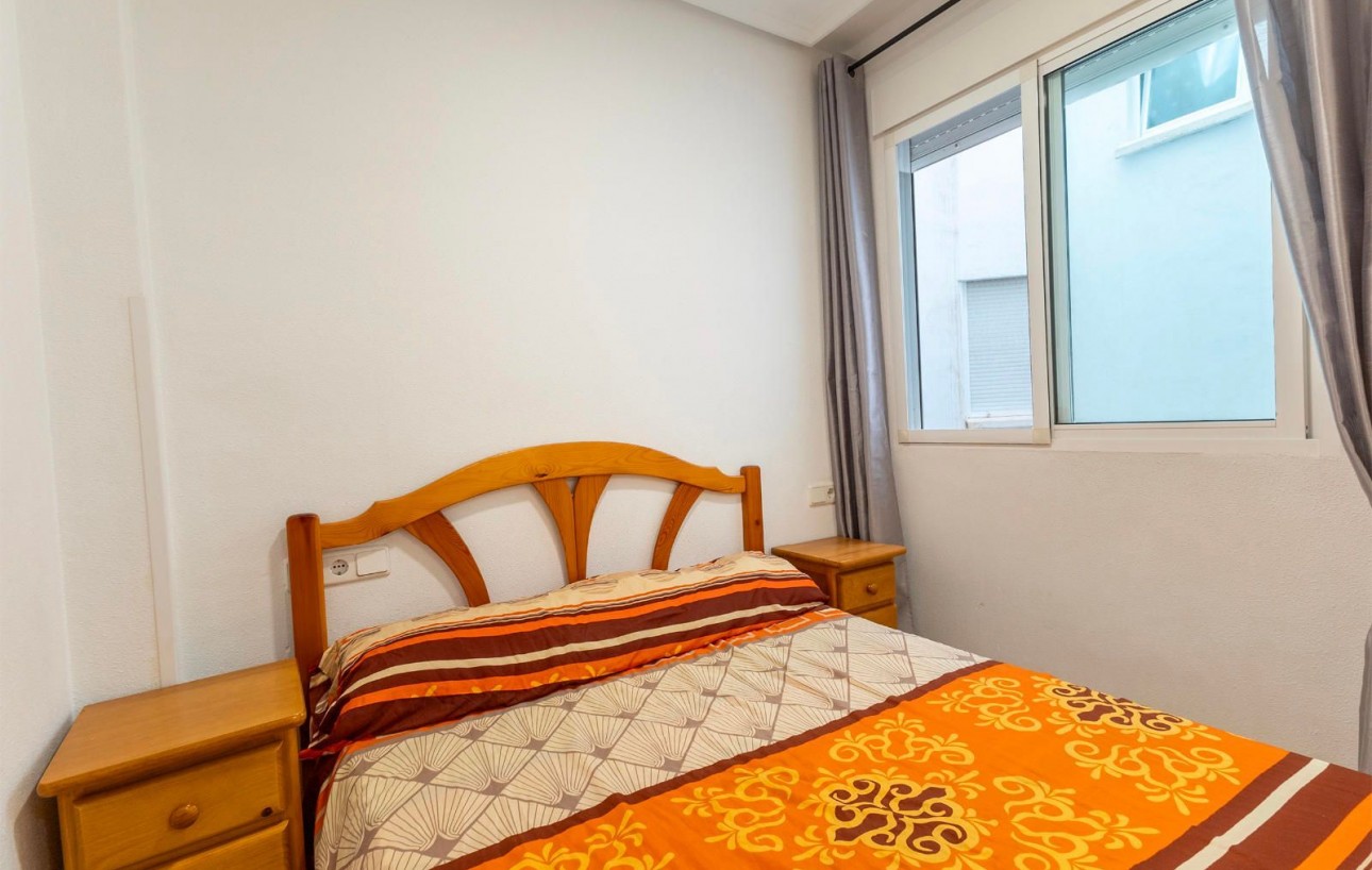 Resale - Lägenhet - Torrevieja - Playa del cura