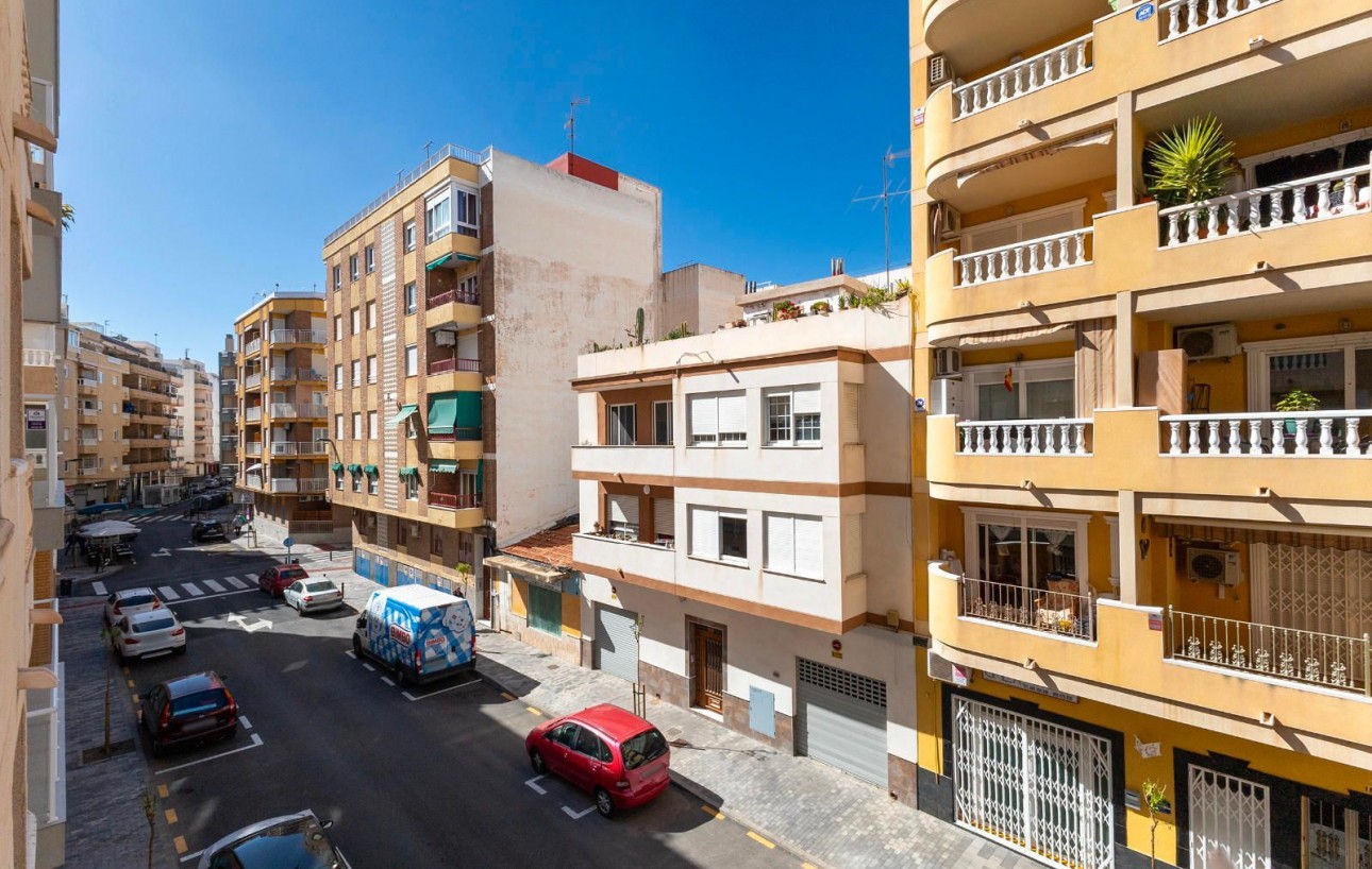 Resale - Lägenhet - Torrevieja - Playa del cura