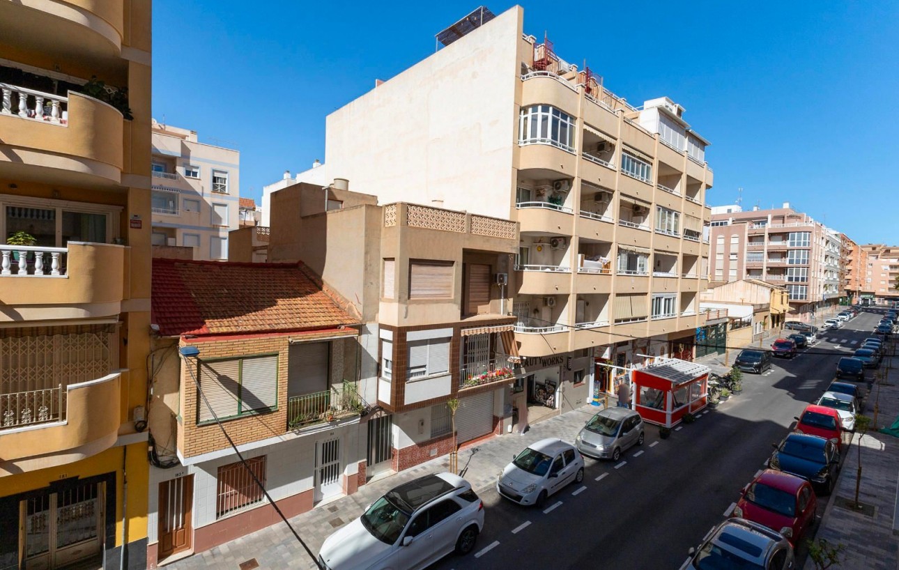 Resale - Lägenhet - Torrevieja - Playa del cura