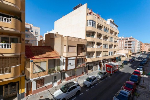 Resale - Lägenhet - Torrevieja - Playa del cura