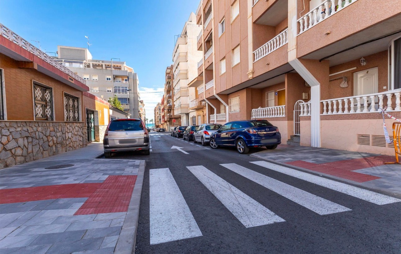 Resale - Lägenhet - Torrevieja - Playa del cura