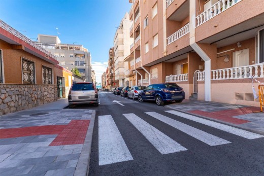 Resale - Lägenhet - Torrevieja - Playa del cura