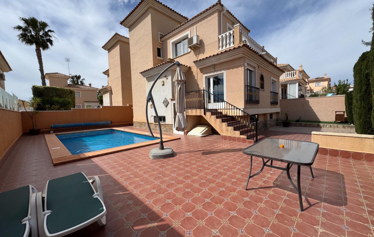 Sale - Villa - Orihuela Costa - Los Balcones