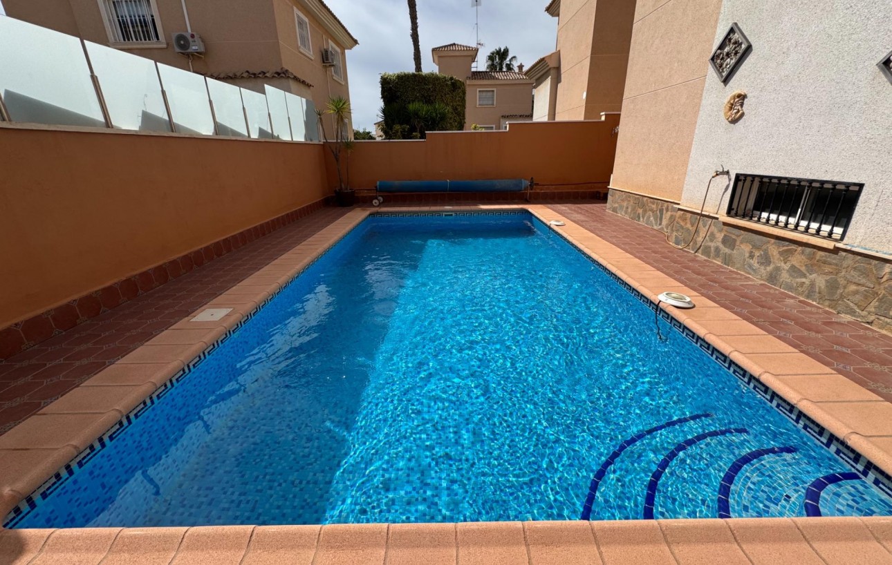 Sale - Villa - Orihuela Costa - Los Balcones