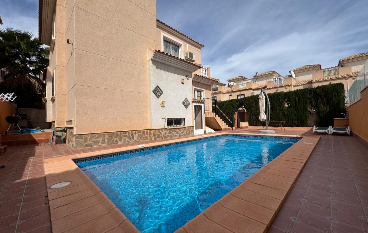 Sale - Villa - Orihuela Costa - Los Balcones