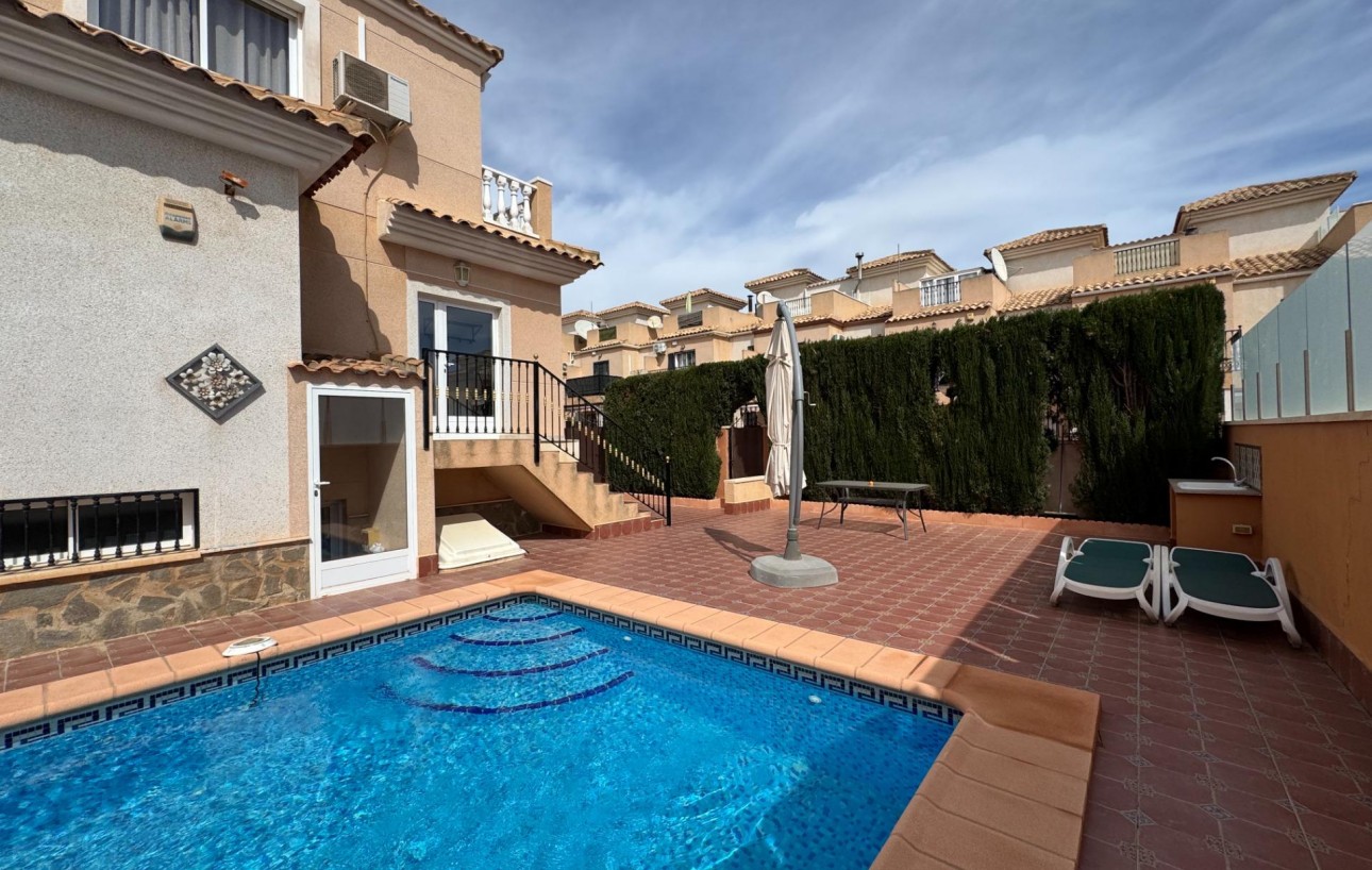 Sale - Villa - Orihuela Costa - Los Balcones