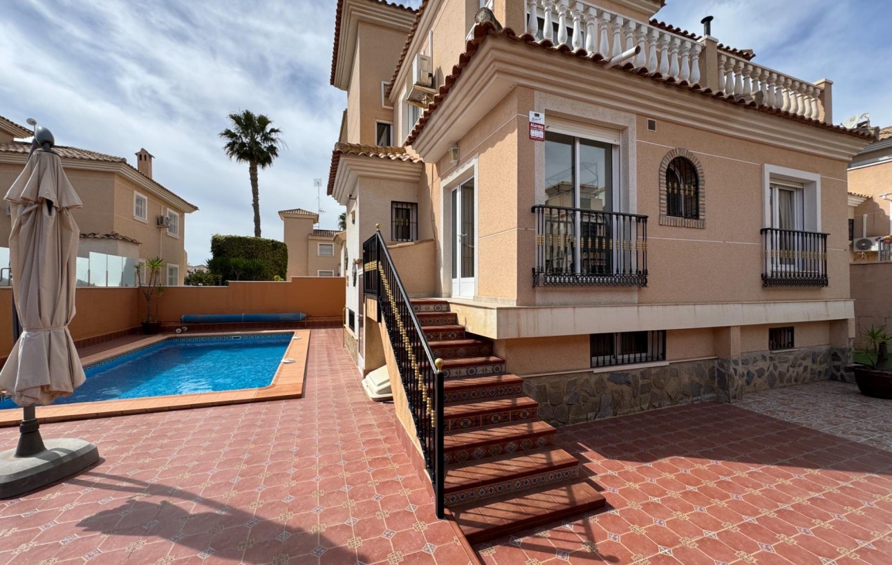 Sale - Villa - Orihuela Costa - Los Balcones