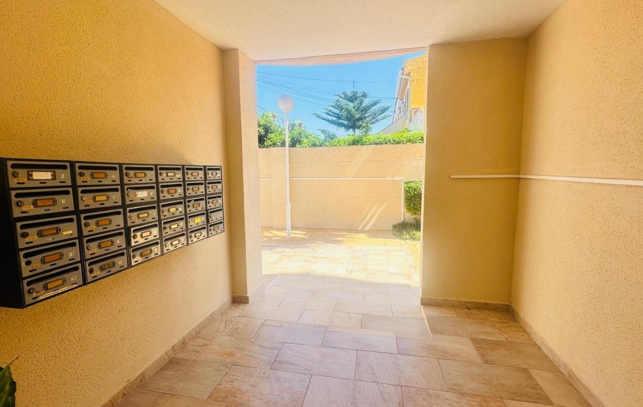 Resale - Piso - Torrevieja - Nueva Torrevieja