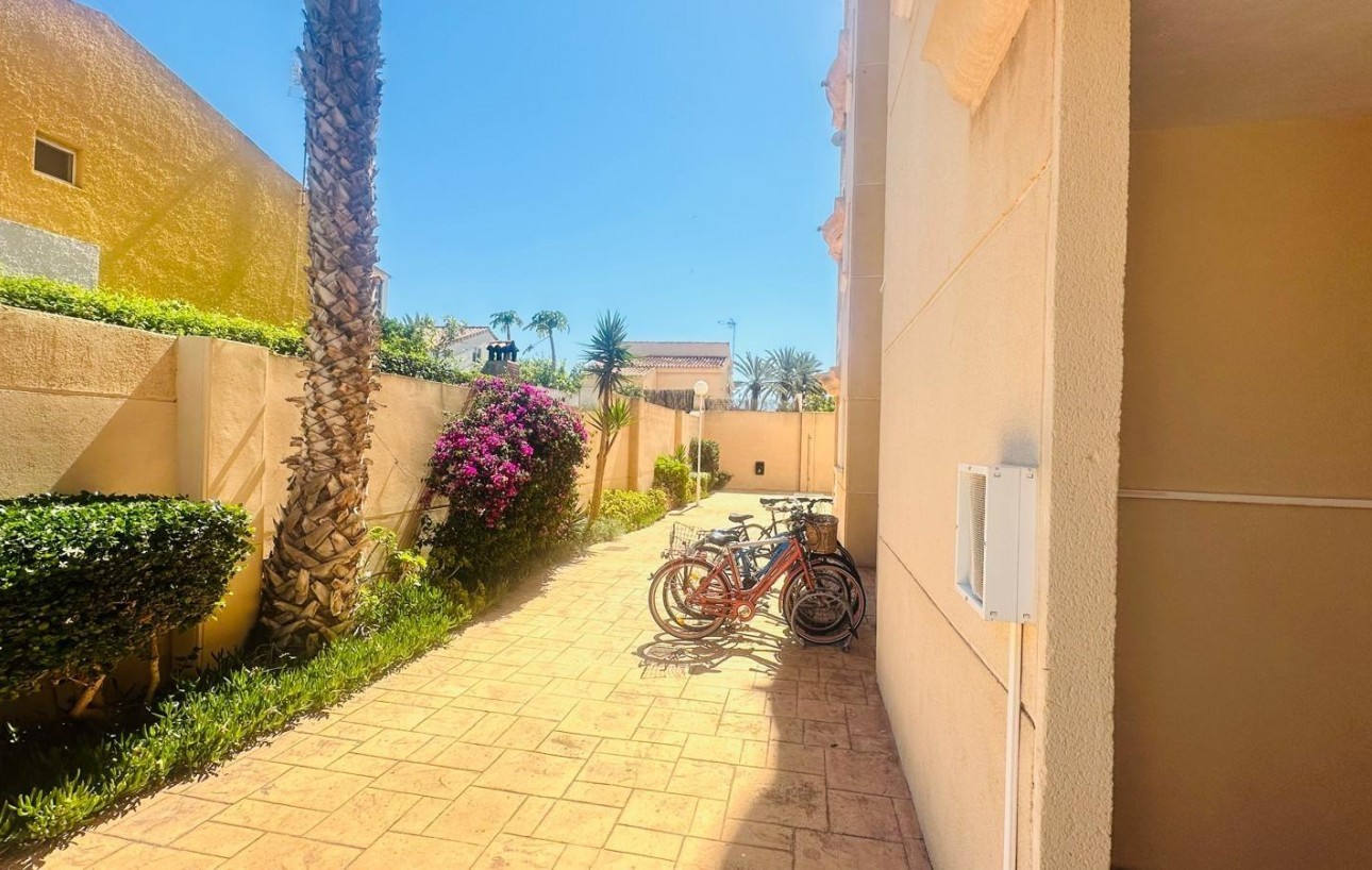 Resale - Piso - Torrevieja - Nueva Torrevieja