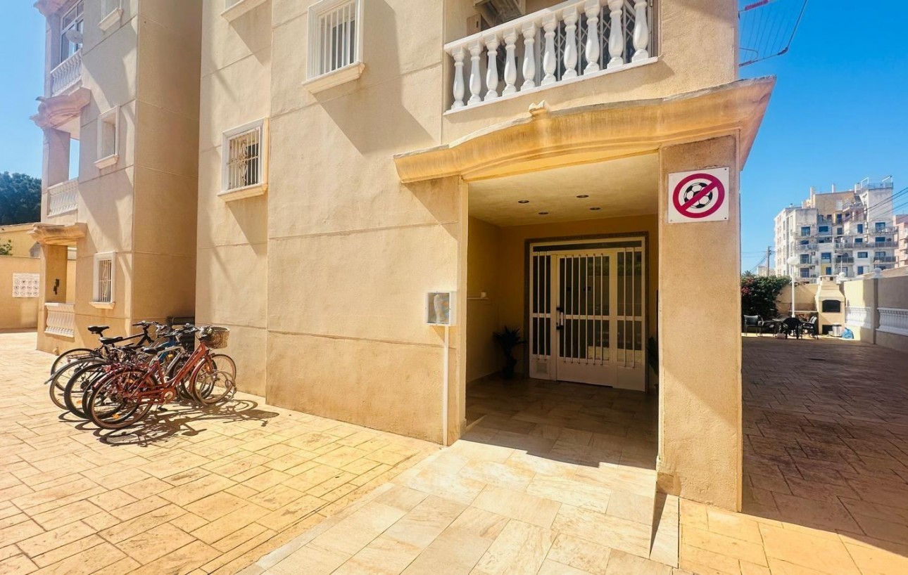 Resale - Piso - Torrevieja - Nueva Torrevieja