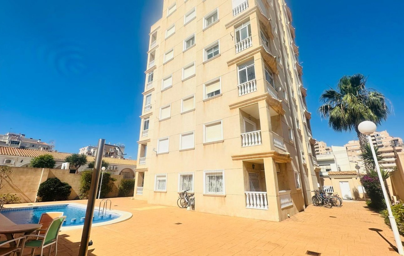 Resale - Piso - Torrevieja - Nueva Torrevieja