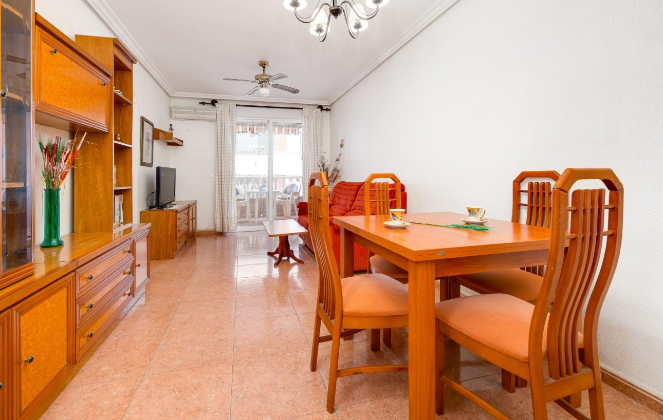 Resale - Lägenhet - Torrevieja - Playa de los locos