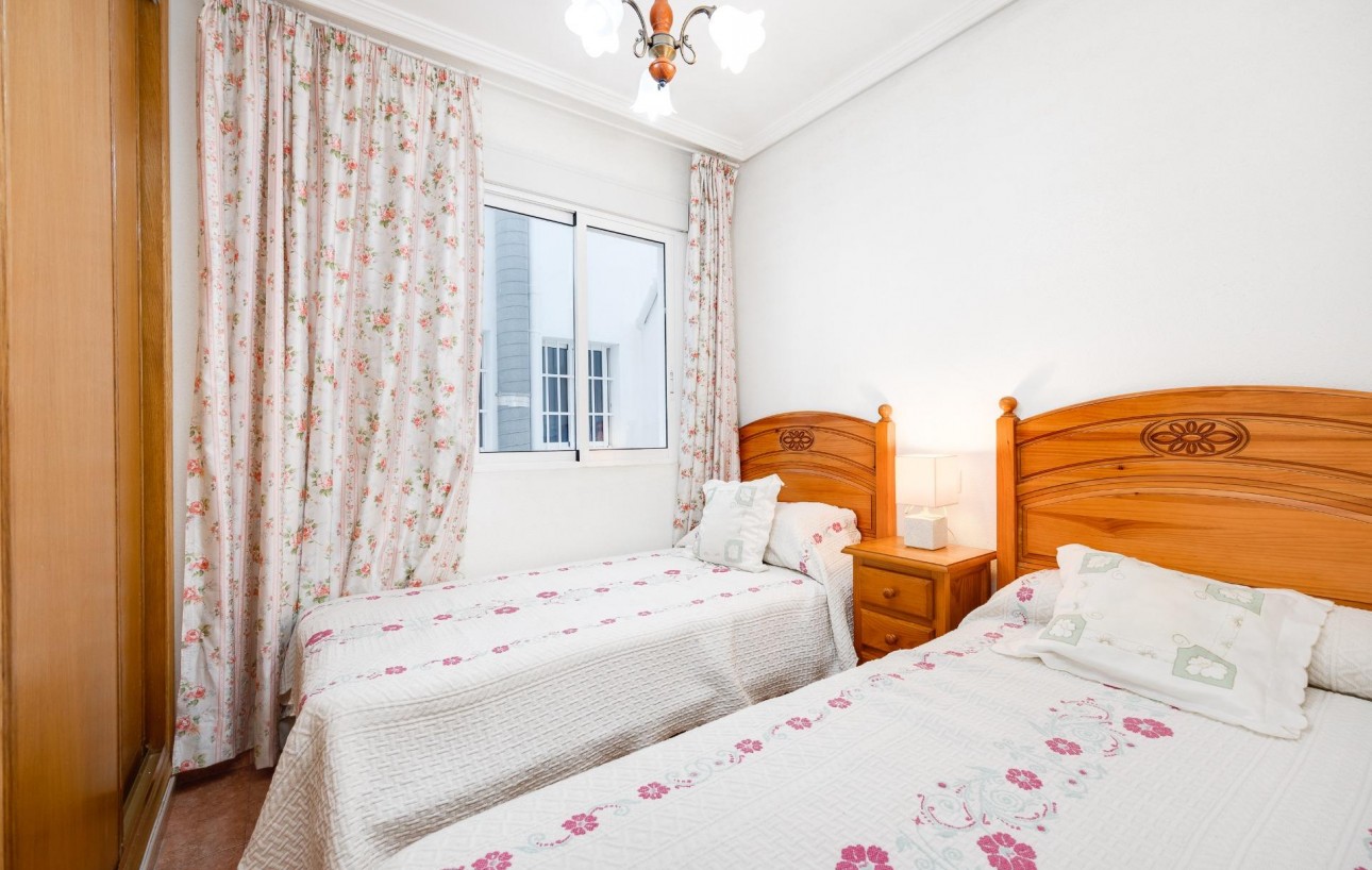 Resale - Lägenhet - Torrevieja - Playa de los locos