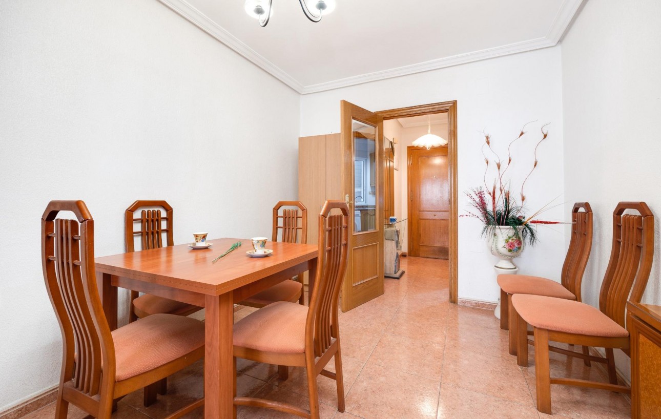 Resale - Lägenhet - Torrevieja - Playa de los locos