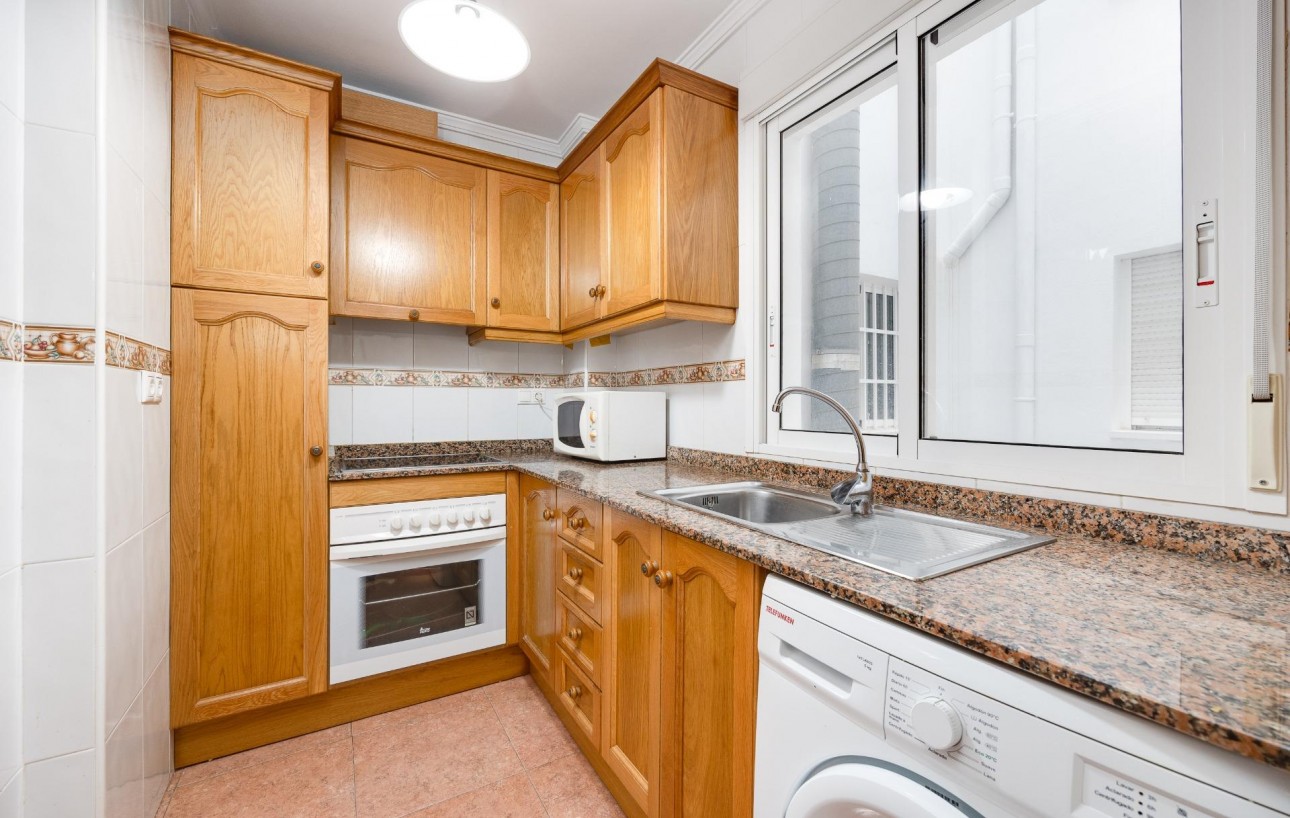 Resale - Lägenhet - Torrevieja - Playa de los locos