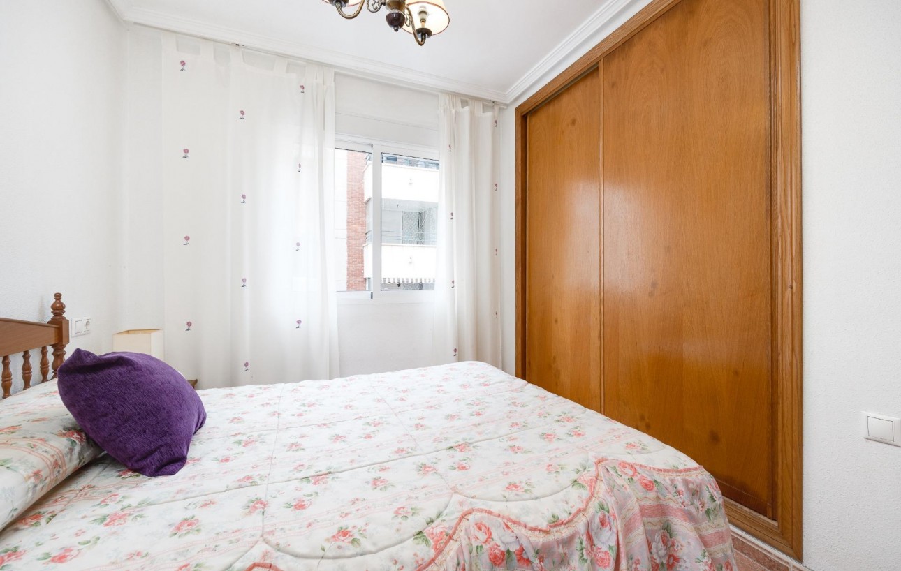 Resale - Lägenhet - Torrevieja - Playa de los locos