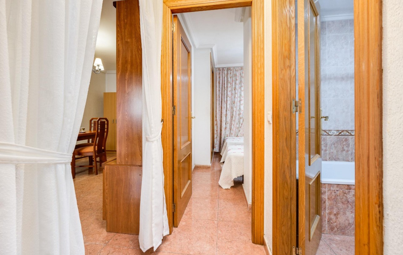 Resale - Lägenhet - Torrevieja - Playa de los locos