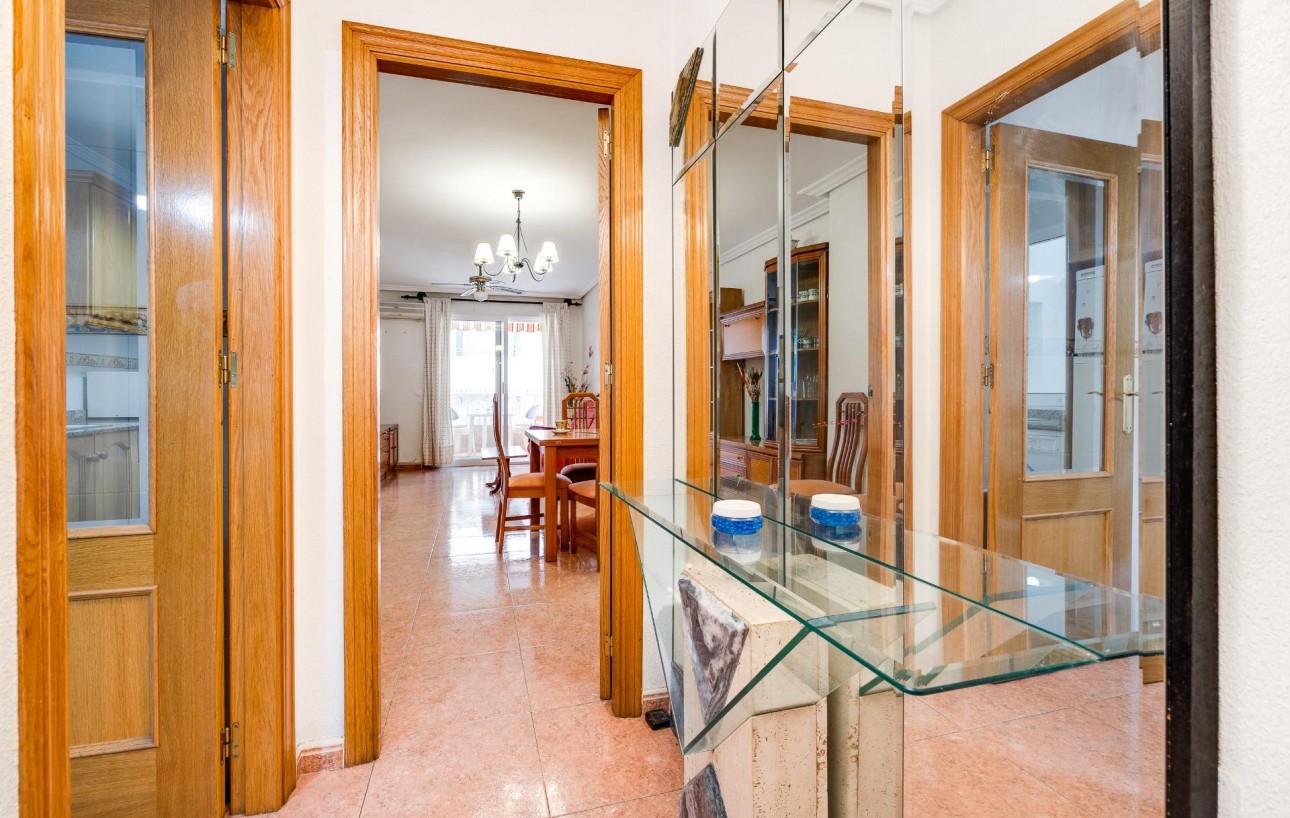 Resale - Lägenhet - Torrevieja - Playa de los locos