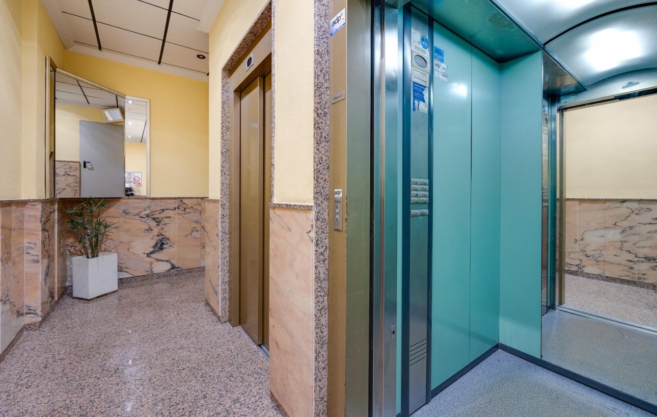 Resale - Lägenhet - Torrevieja - Playa de los locos