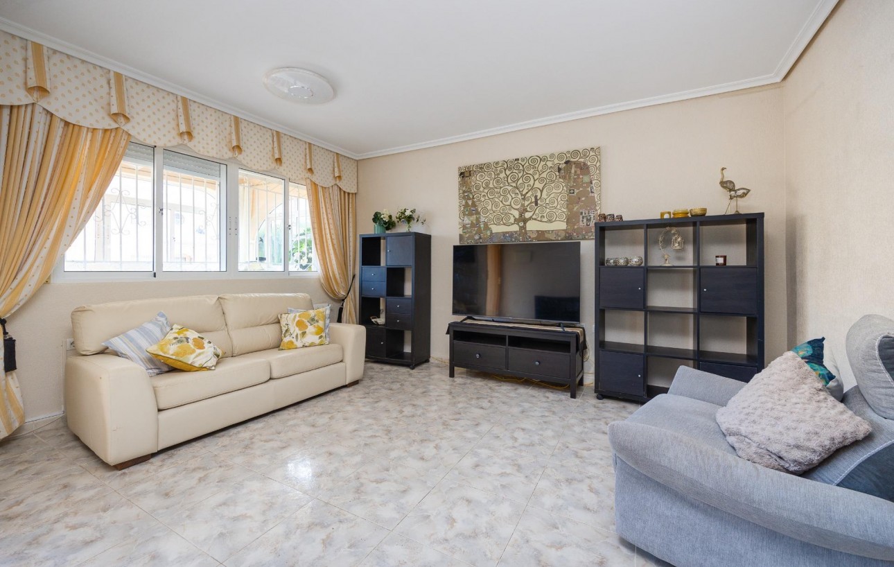 Sale - Chalet - Orihuela Costa - Villamartín-Las Filipinas