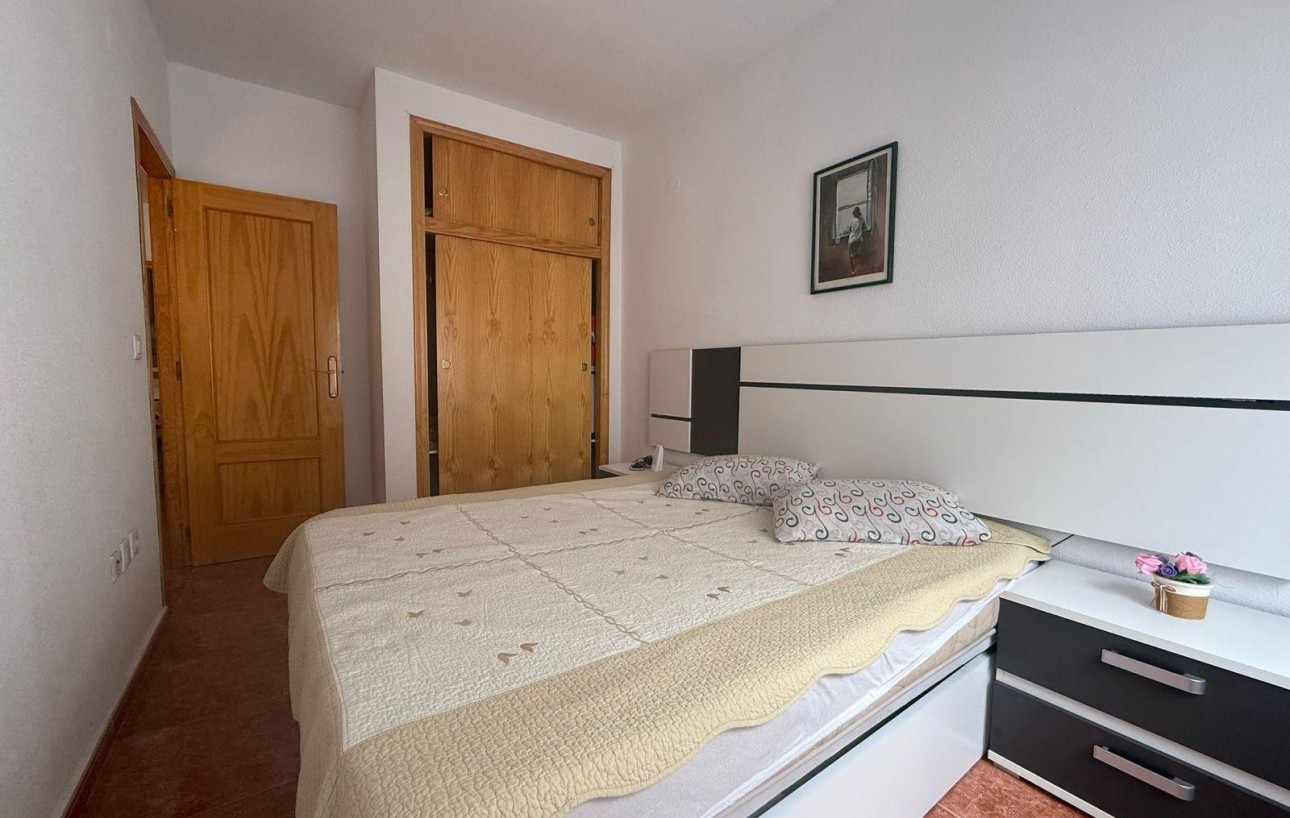 Resale - Lägenhet - Torrevieja - Playa de los locos