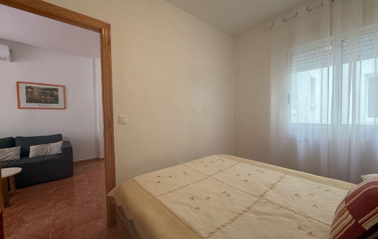 Resale - Lägenhet - Torrevieja - Playa de los locos