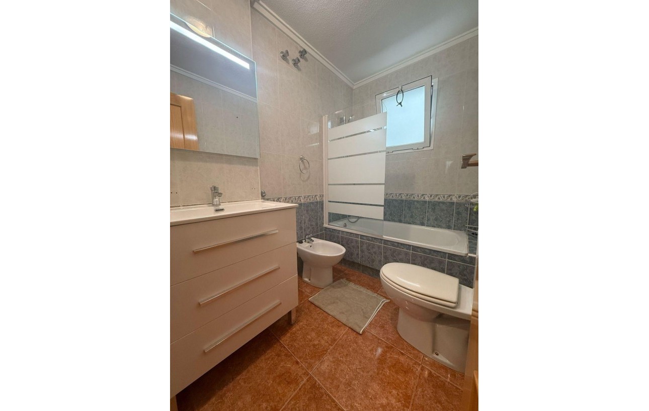 Resale - Lägenhet - Torrevieja - Playa de los locos