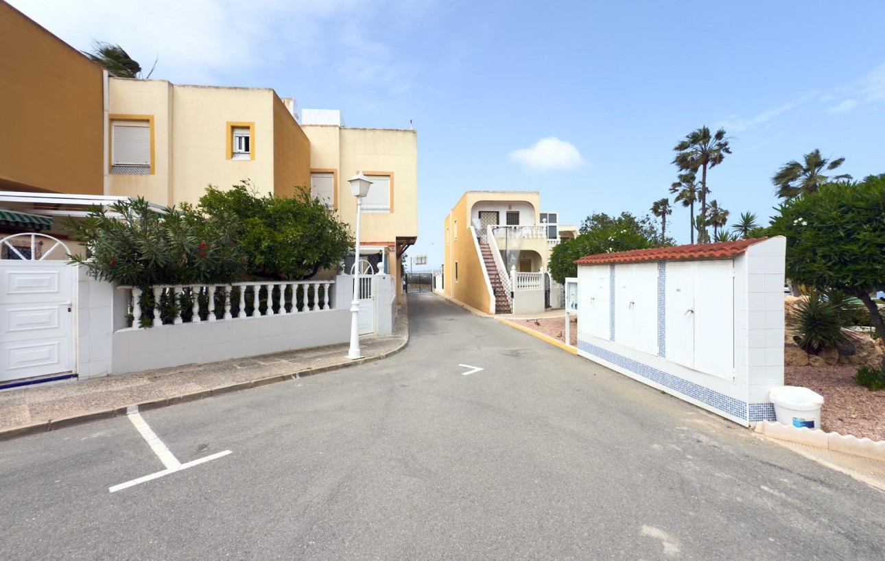 Sale - Bungalow - Torrevieja - Torreblanca