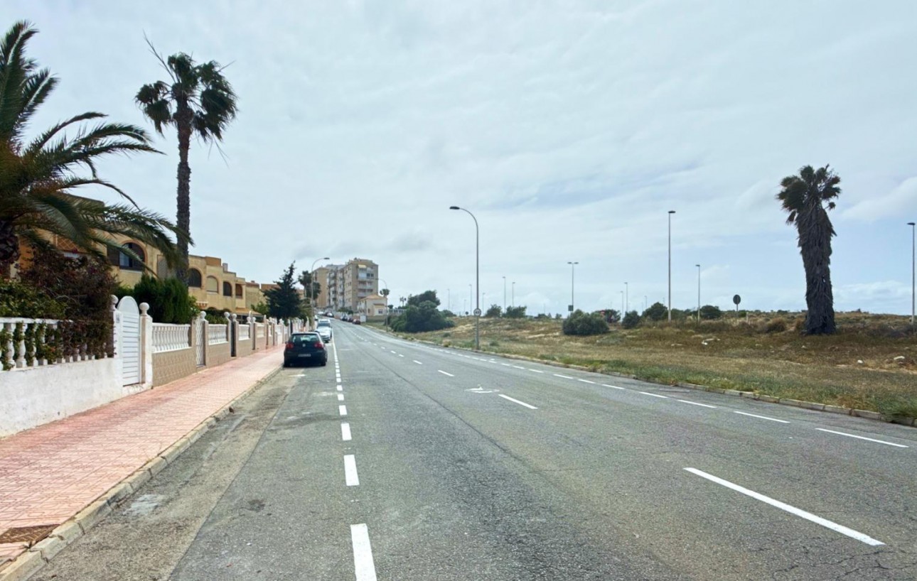 Sale - Bungalow - Torrevieja - Torreblanca