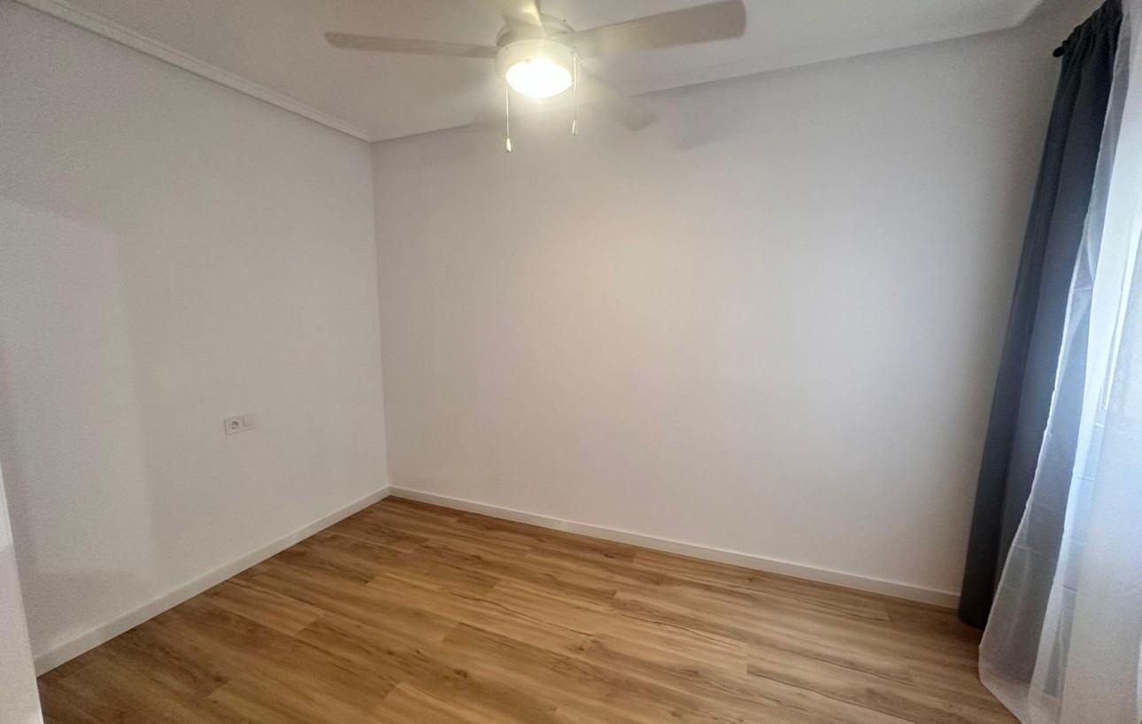 Revente - Appartement - Torrevieja - Centro