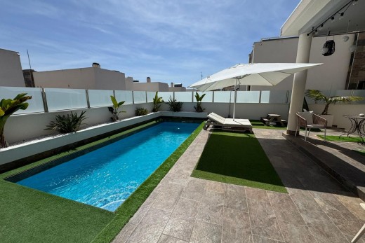 Sale - Chalet - Orihuela Costa - PAU 26