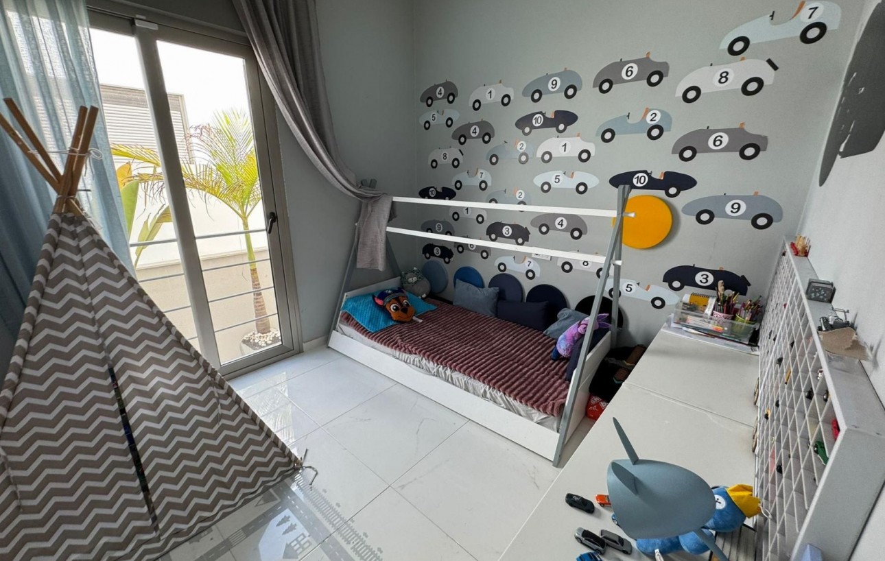 Sale - Chalet - Orihuela Costa - PAU 26