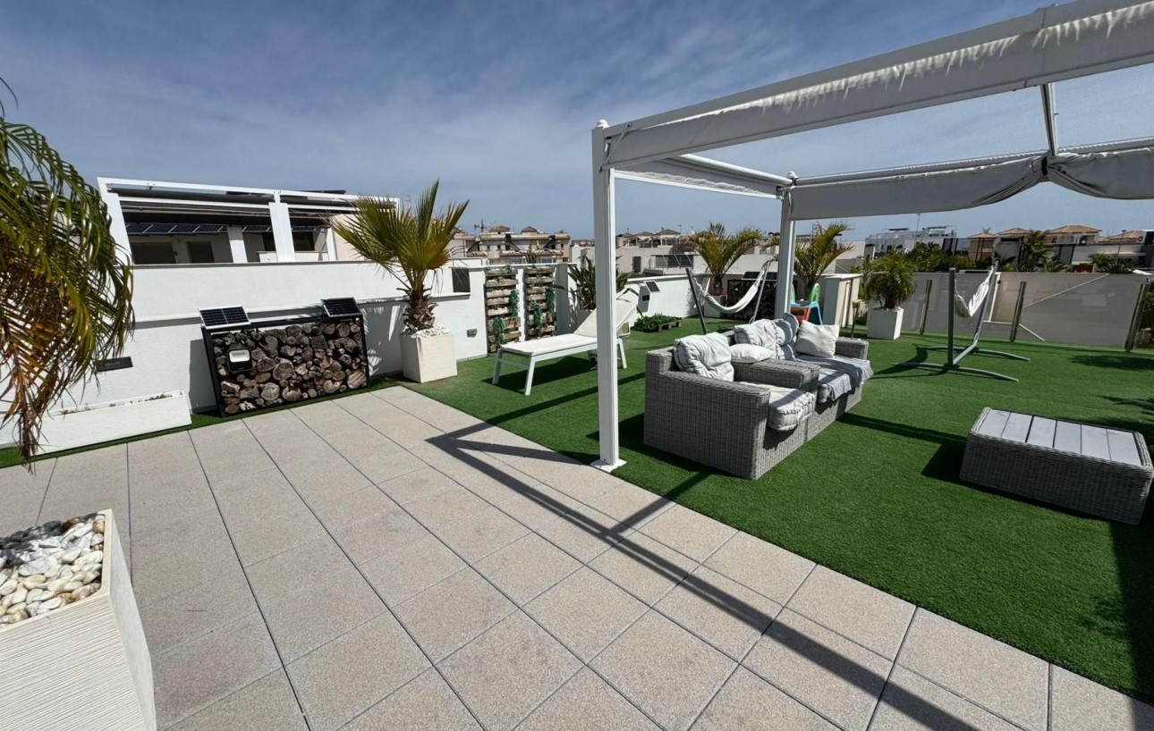 Sale - Chalet - Orihuela Costa - PAU 26