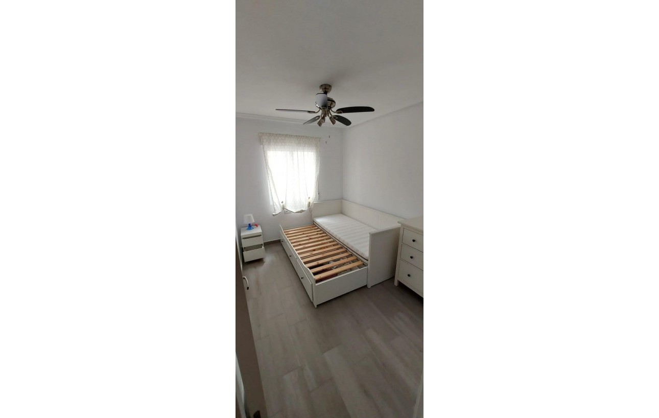 Resale - Lägenhet - Torrevieja - Playa del cura