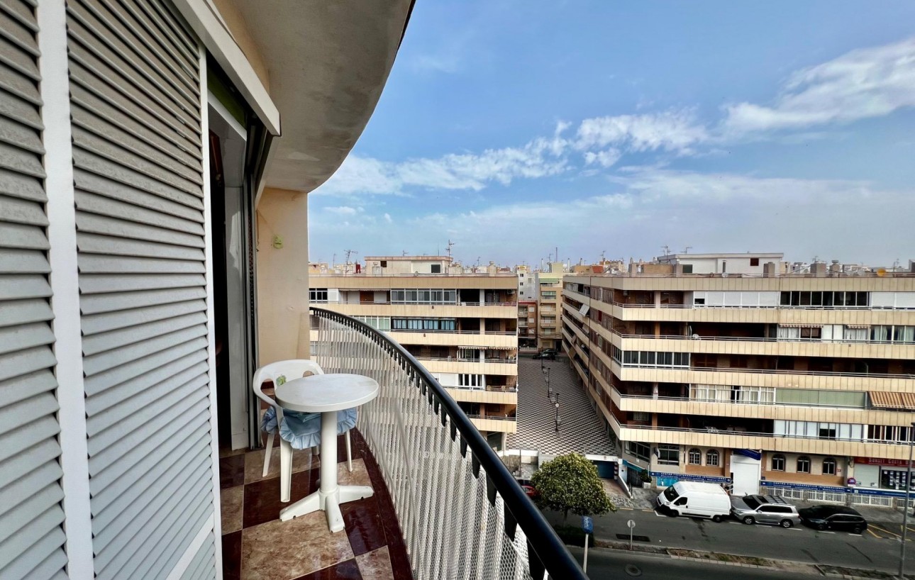 Resale - Lägenhet - Torrevieja - Acequion