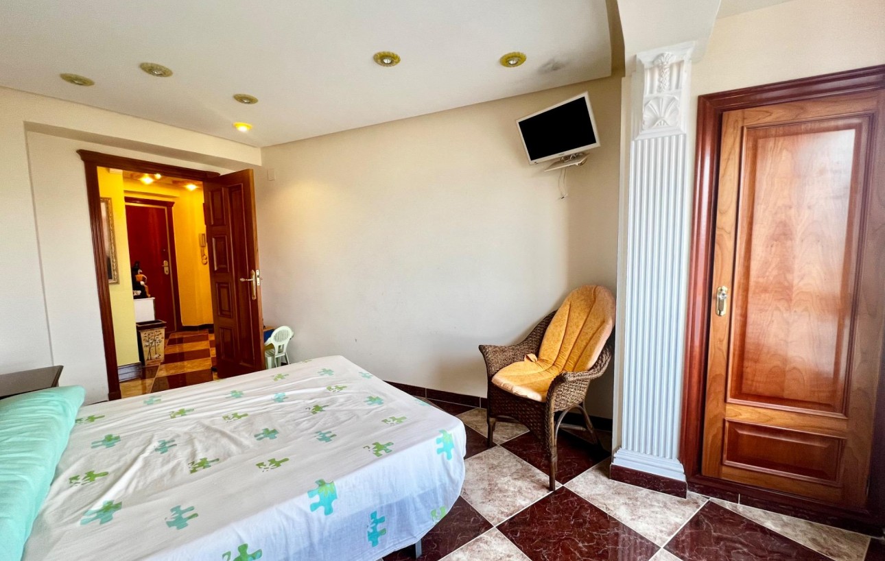 Resale - Lägenhet - Torrevieja - Acequion