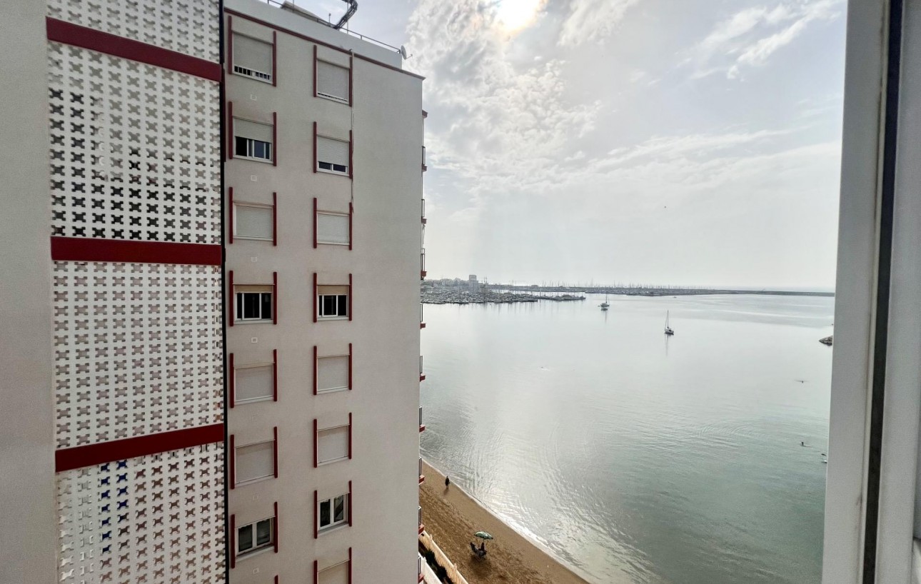 Resale - Lägenhet - Torrevieja - Acequion