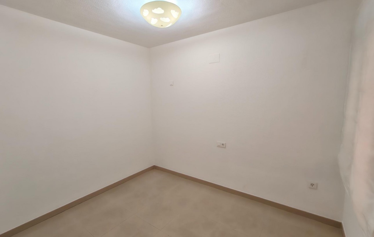 Venta - Apartamento - Torrevieja - Centro