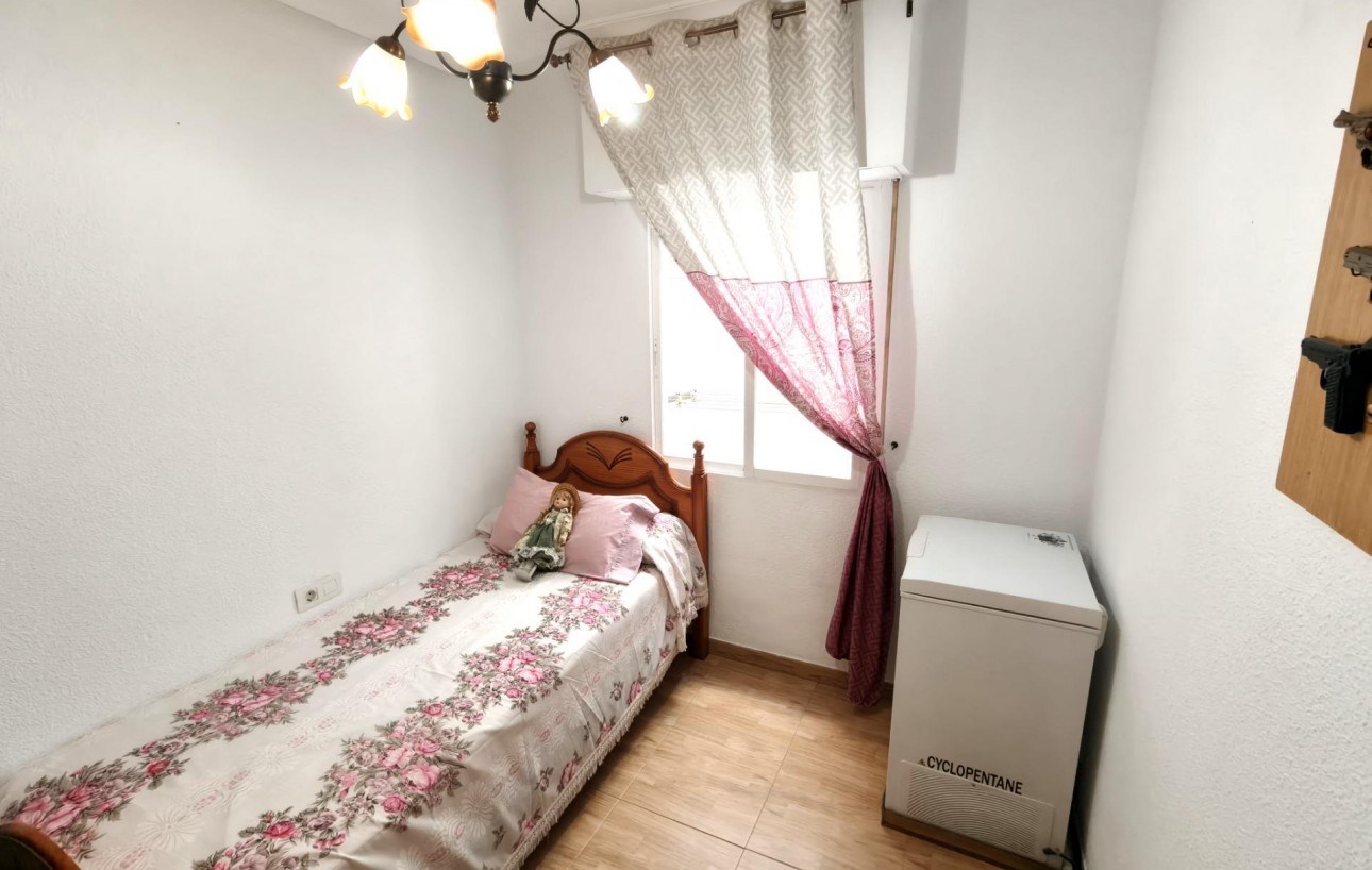 Resale - Wohnung - Torrevieja - Playa del cura