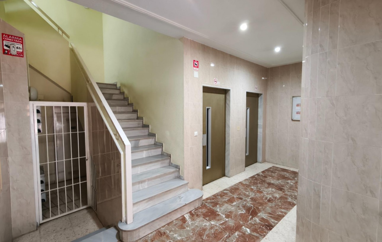 Resale - Wohnung - Torrevieja - Playa del cura