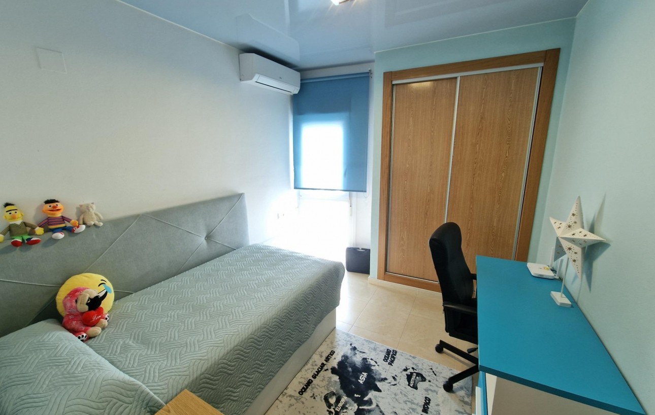 Resale - Penthouse - Torrevieja - Playa de los locos