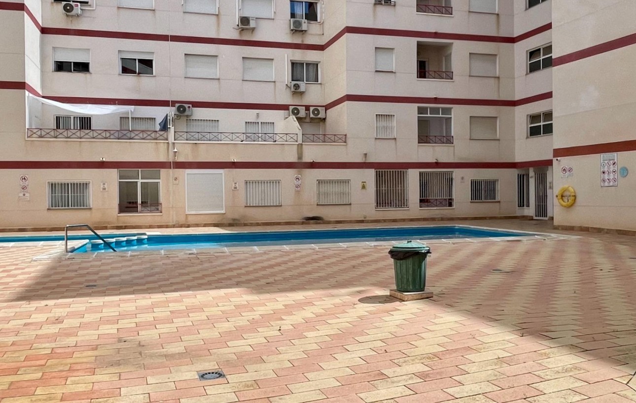 Resale - Piso - Torrevieja - Centro