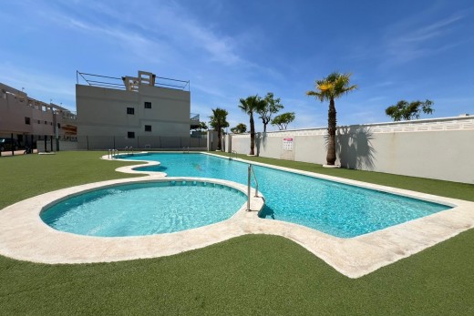 Venta - Bungalow Planta Baja - Pilar de la Horadada - Pueblo Latino