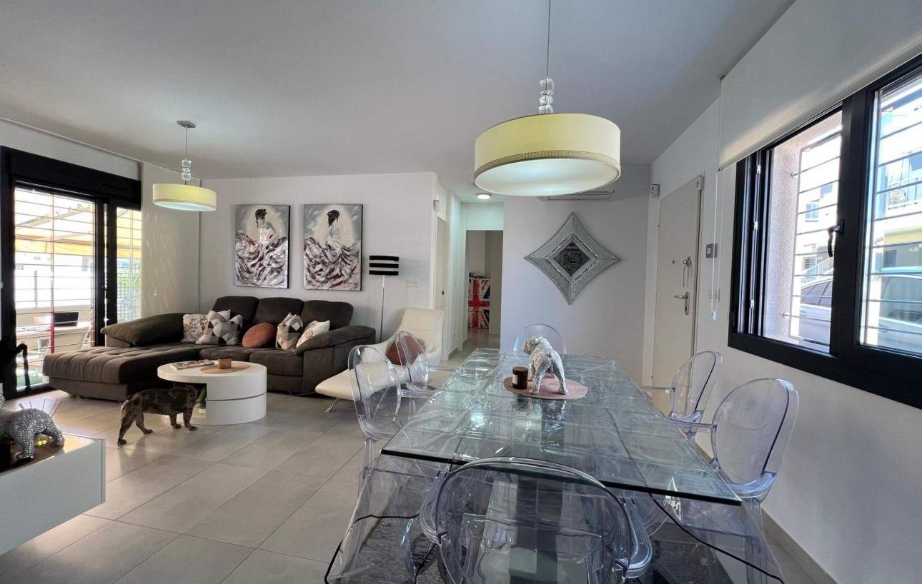 Venta - Bungalow Planta Baja - Pilar de la Horadada - Pueblo Latino