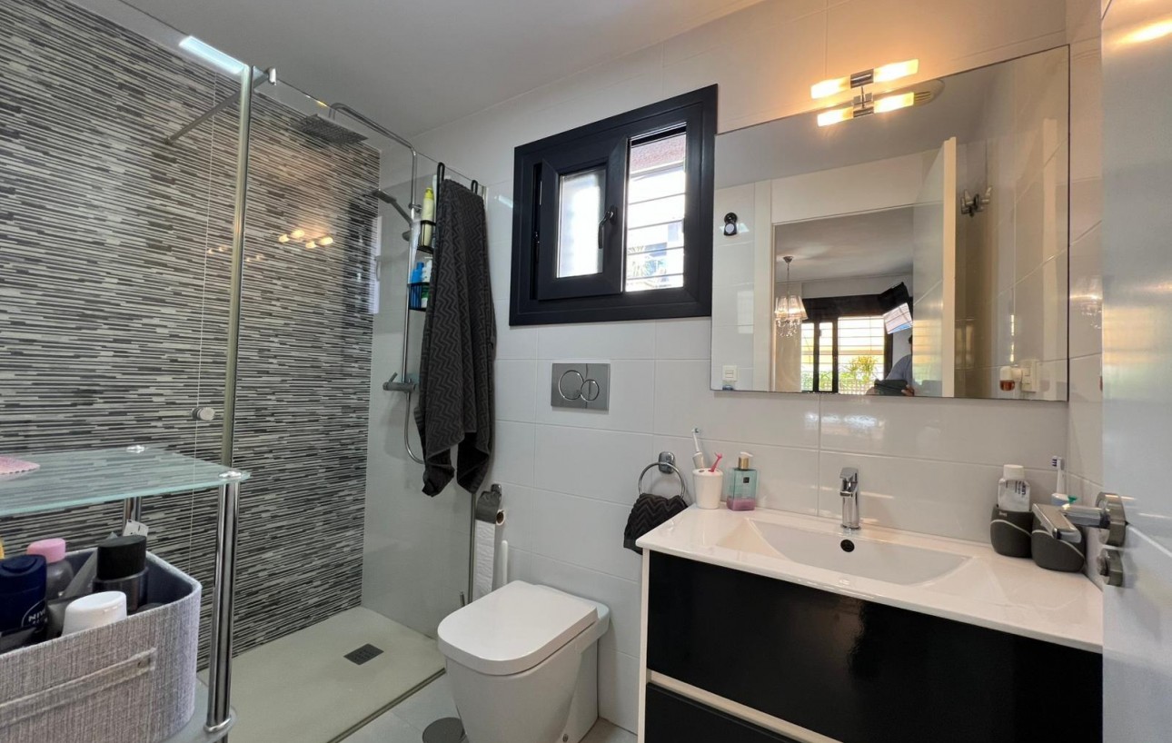 Venta - Bungalow Planta Baja - Pilar de la Horadada - Pueblo Latino