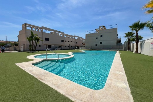 Venta - Bungalow Planta Baja - Pilar de la Horadada - Pueblo Latino
