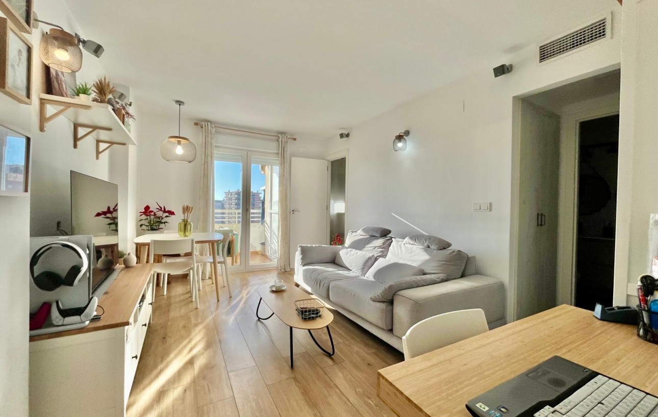 Resale - Lägenhet - Torrevieja - Calas blanca