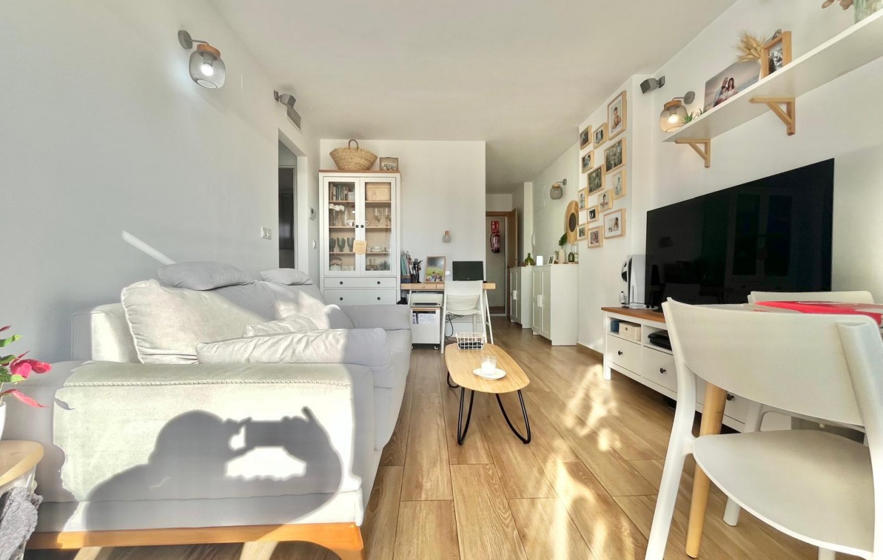 Resale - Lägenhet - Torrevieja - Calas blanca