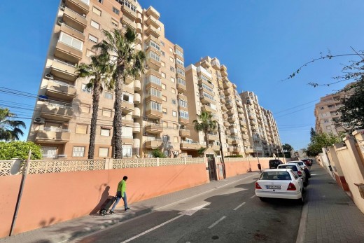 Resale - Lägenhet - Torrevieja - Calas blanca
